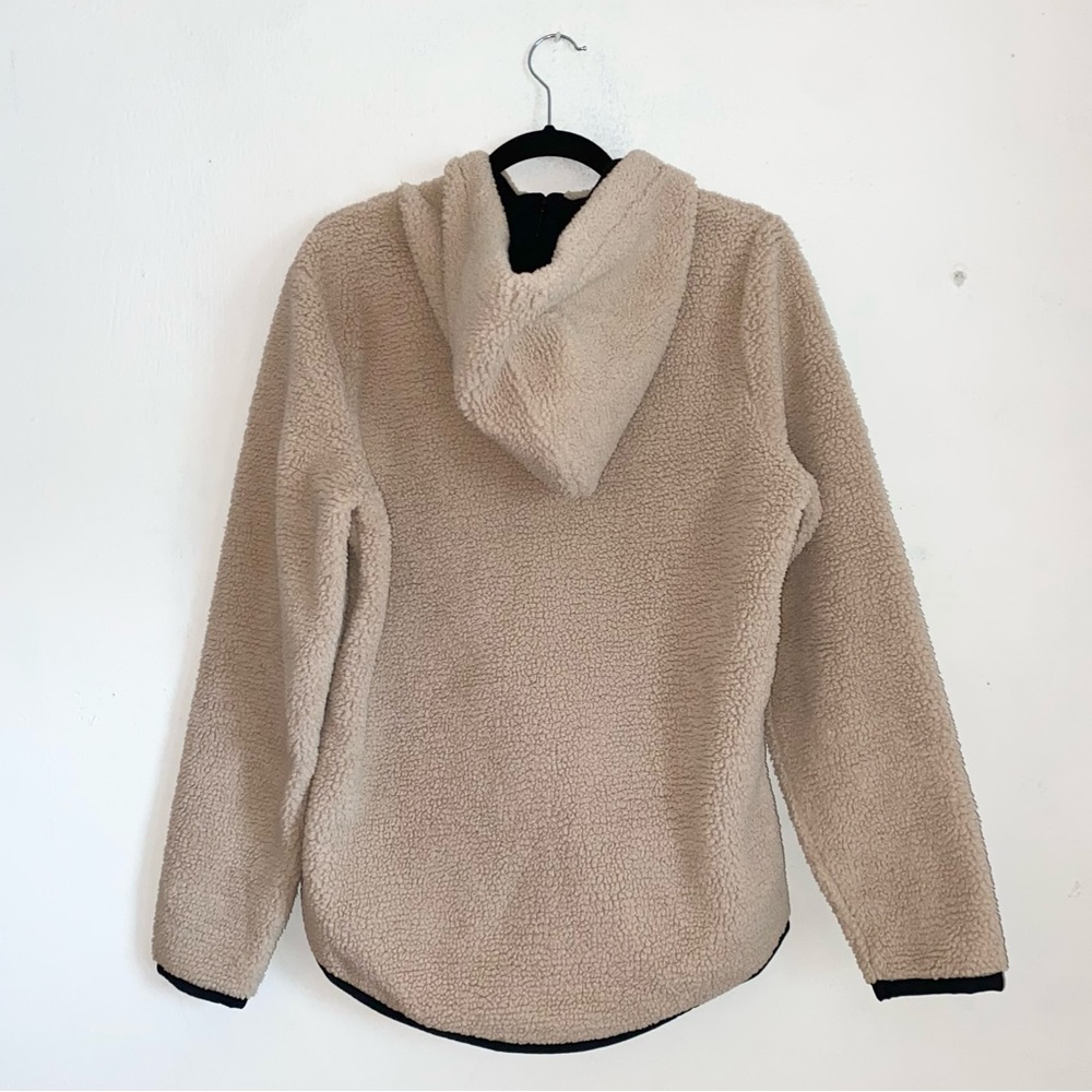 Hollister Sherpa Jacket! - Picture 2 of 3